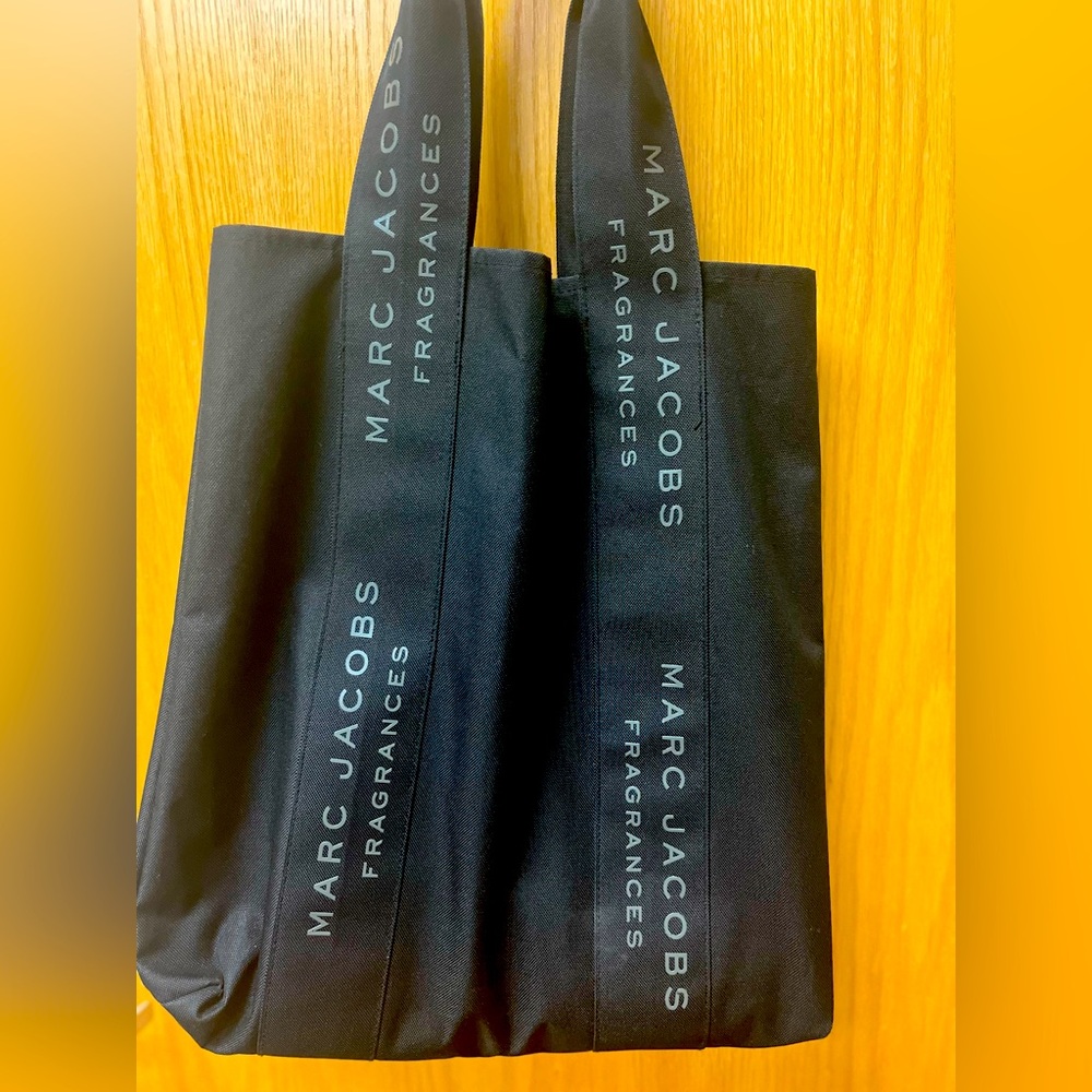 Marc Jacobs fragrance tote